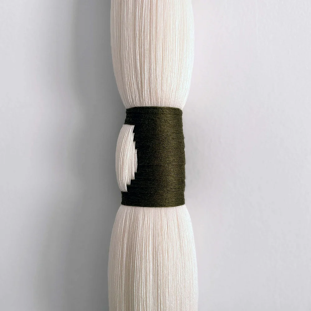 Aro Aura. Colgante textil para pared en bambú y algodón Aro Aura. Colgante textil para pared en bambú y algodón