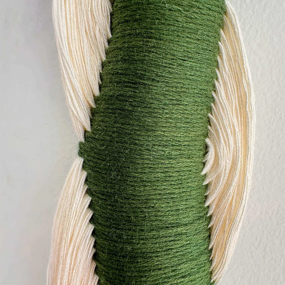 Aro Vera. Colgante textil en bambú y algodón