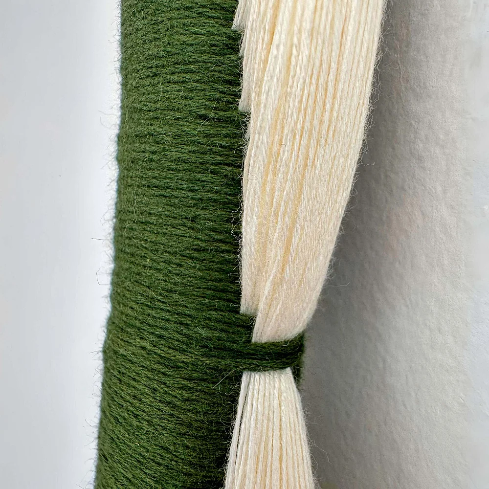 Cercle Vera. Sculpture textile murale en bambou et coton