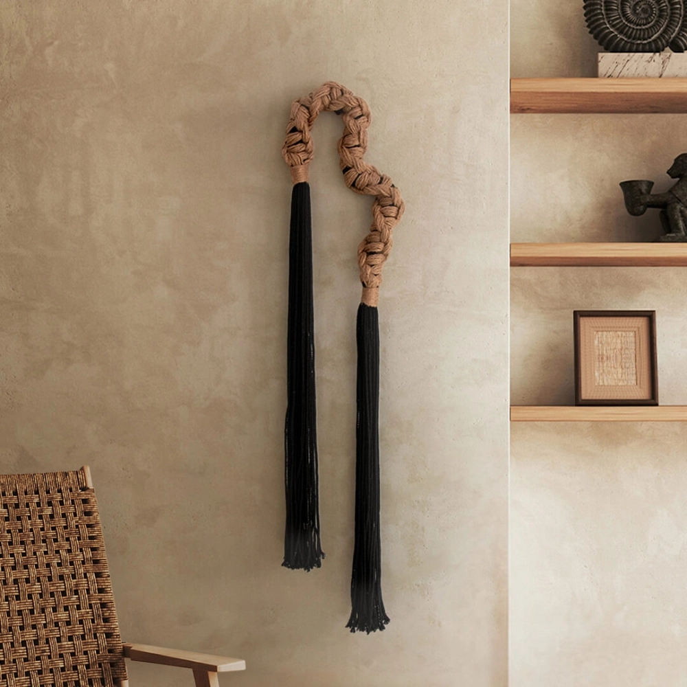 Dualité II Suspension décorative en macramé en jute et bambou