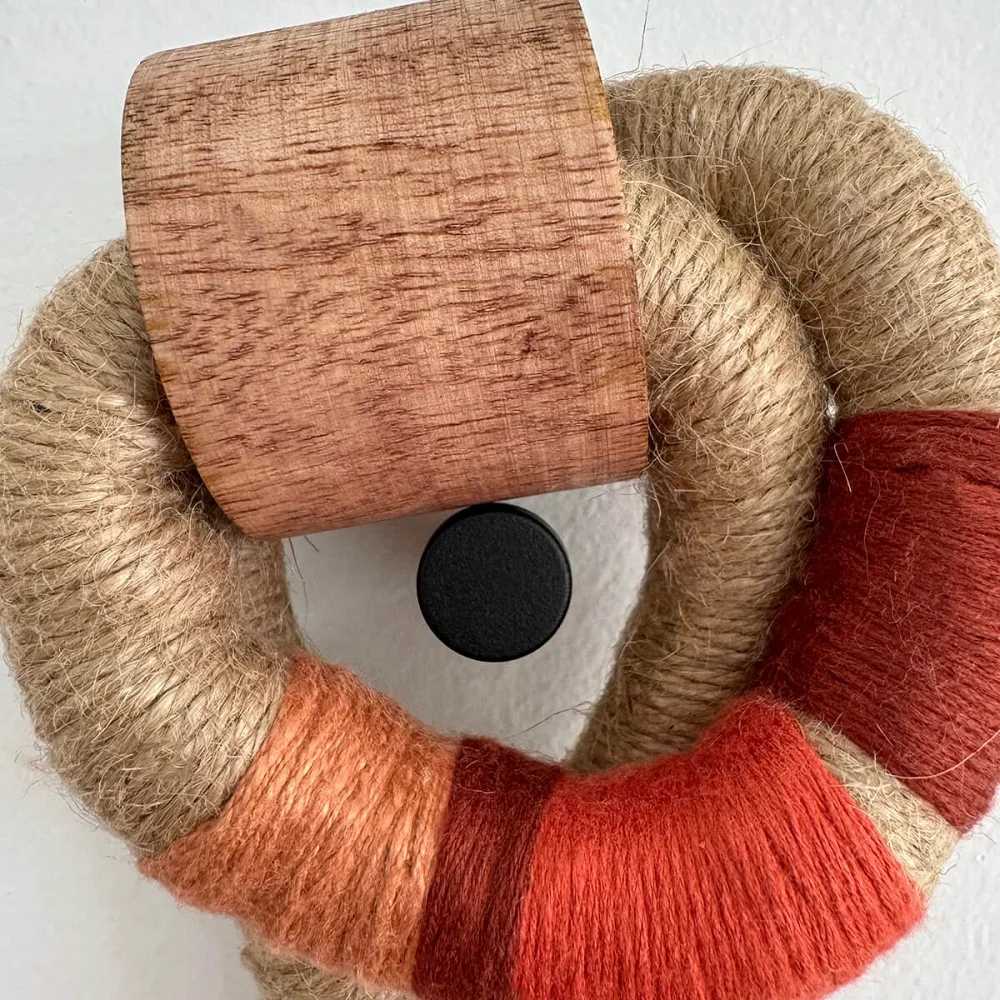 Estela tassel. Textile ornament in jute, bamboo and linen