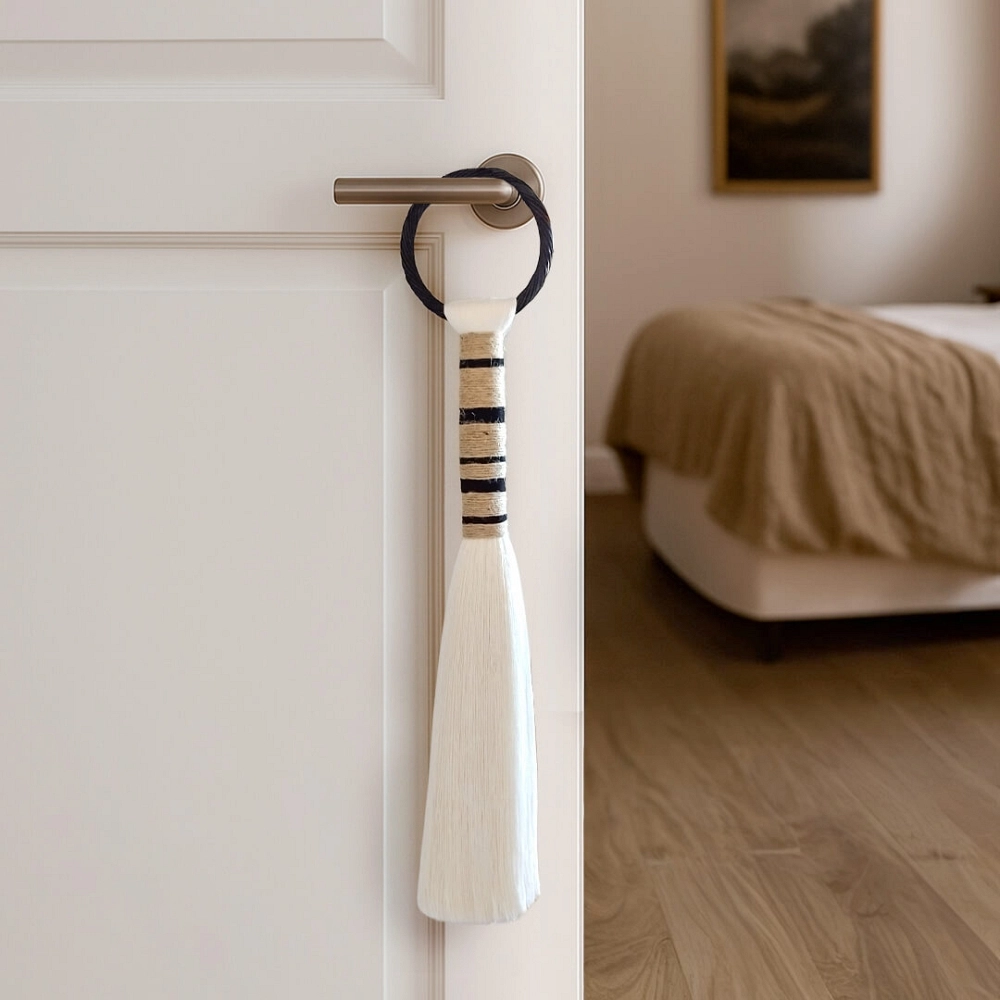 Sonata tassel Textile ornament in bamboo and jute Sonata tassel Textile ornament in bamboo and jute