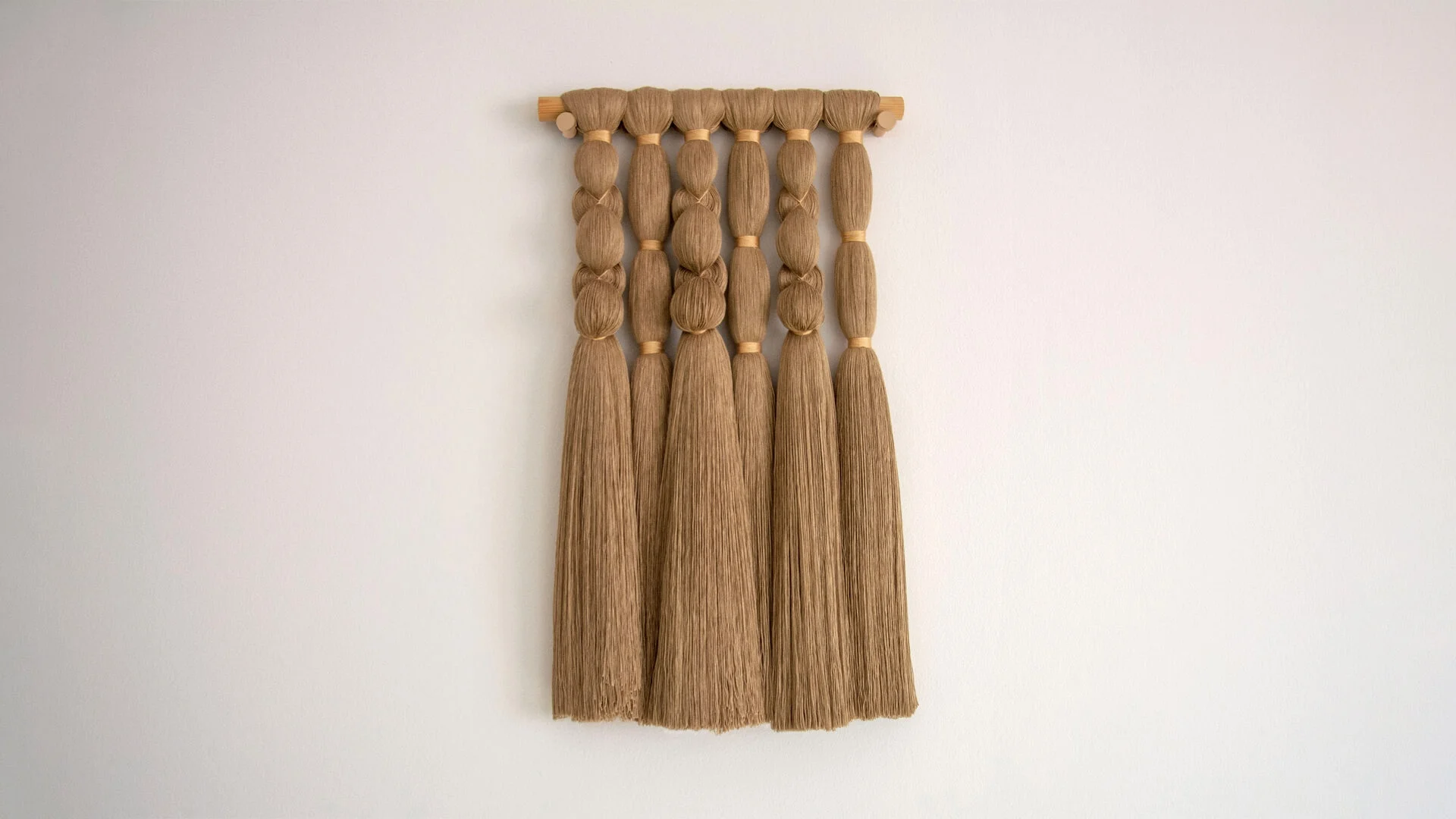 Tapisserie Senda. Pièce mural artisanal en fibres naturelles Tapisserie Senda. Pièce mural artisanal en fibres naturelles